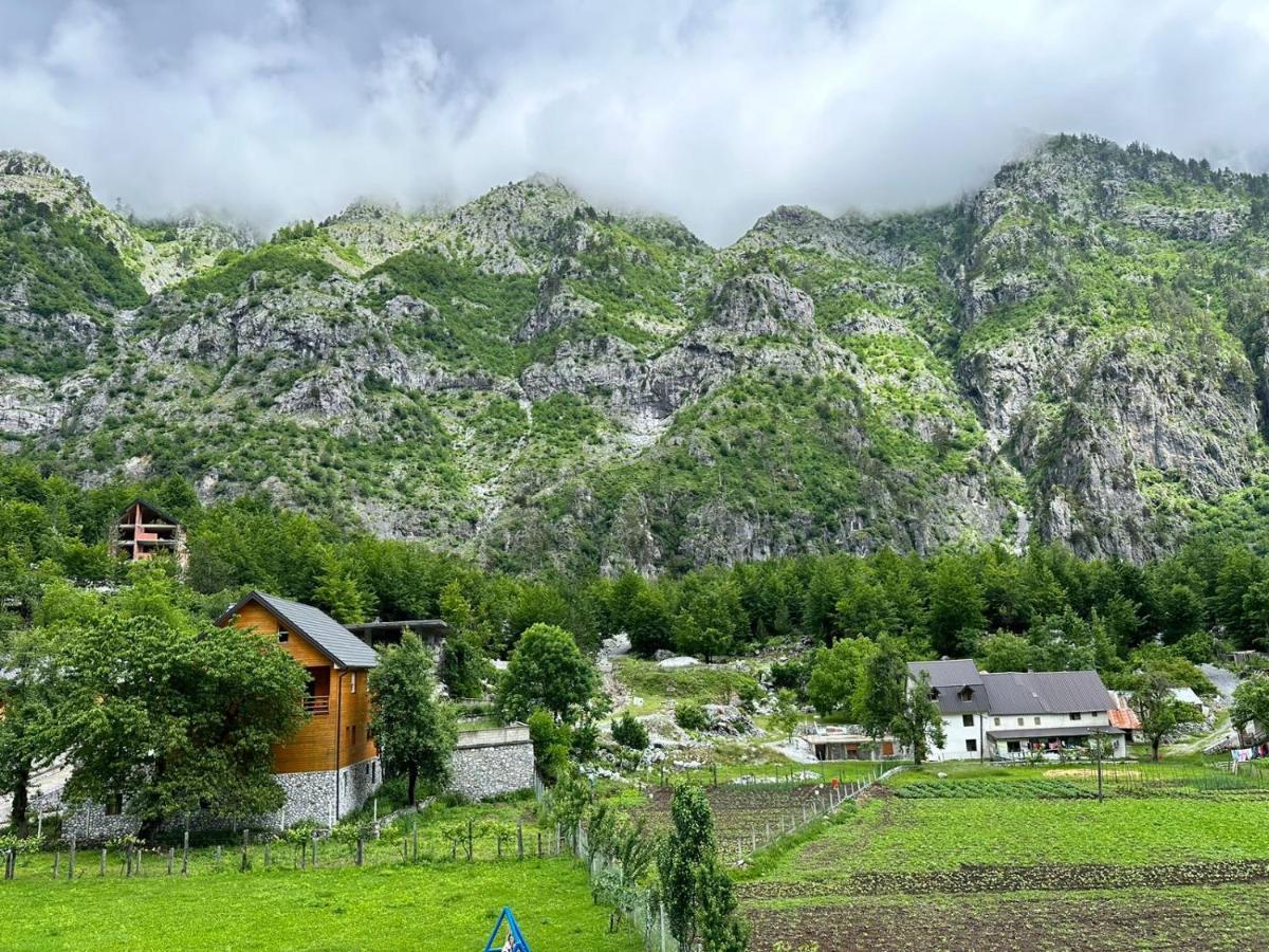 Hostel Valbona Exteriör bild